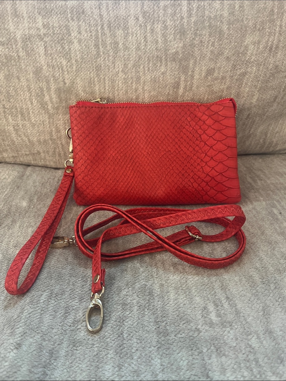 CAROLINE HILL Coral Red Textured Crossbody Wristlet Bag